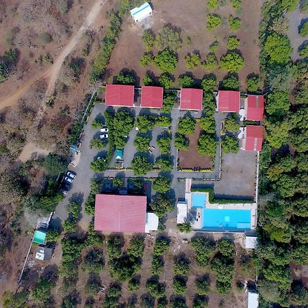 Heeran Re-Treat Resort Gírský les Exteriér fotografie